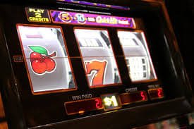 ayu110 video slot modern fitur bonus free spin scatter wild
